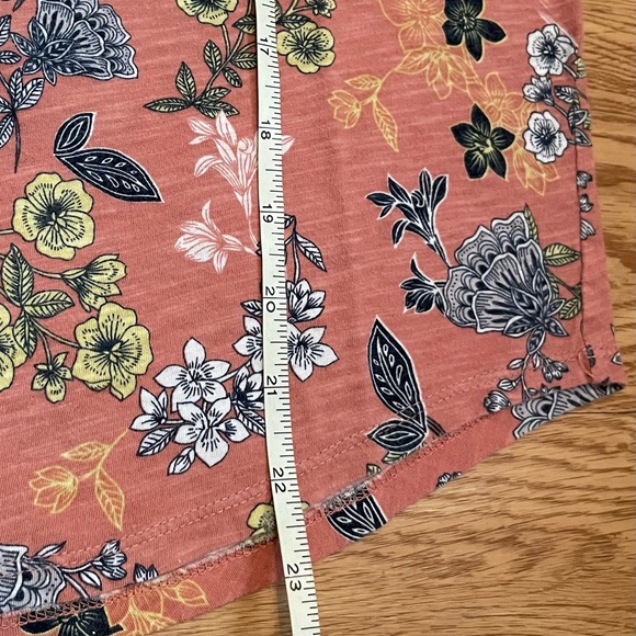 3Piece Bundle of Short Sleeve Tees. Loft, Hannah, and Dolan - Picture 16 of 16